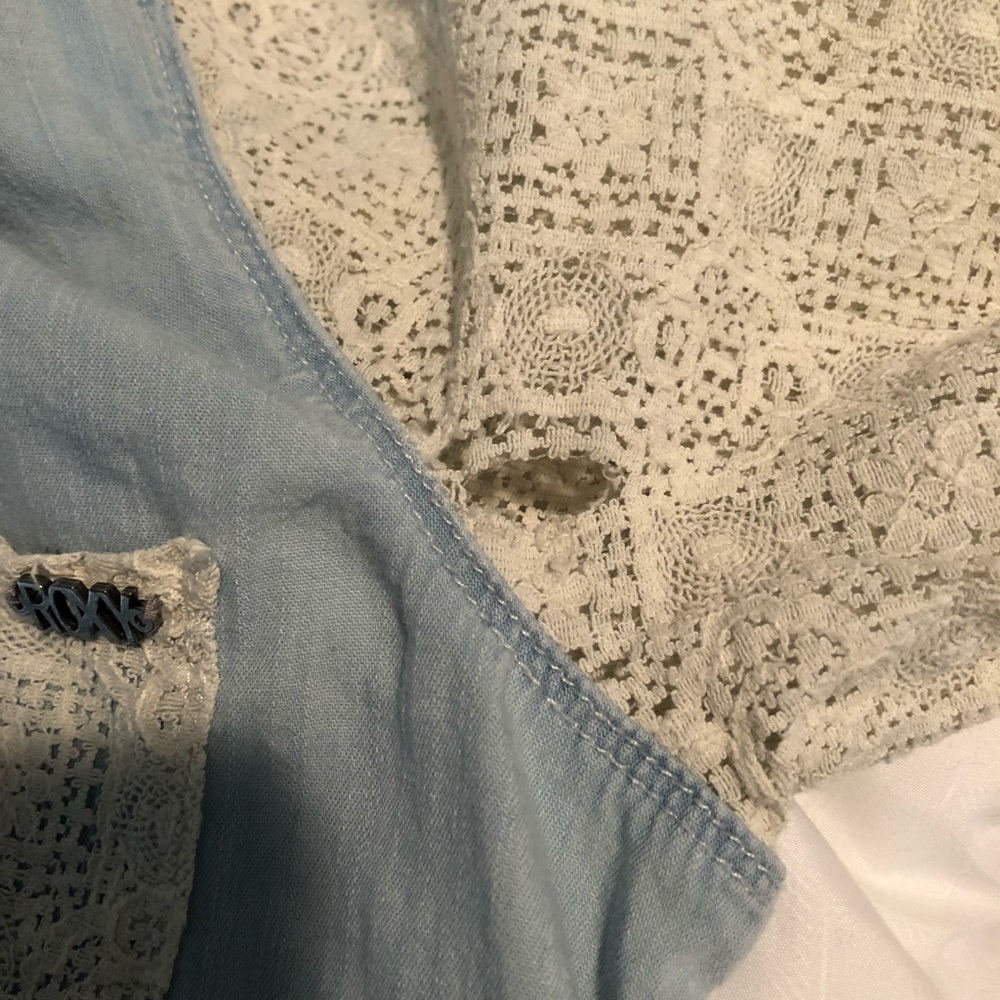 Denim/lace button down - Picture 4 of 4